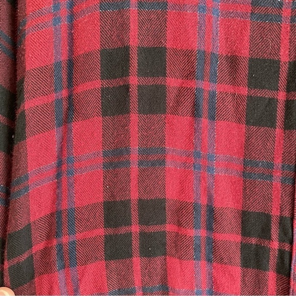 Rails | Red and Navy Flannel Plaid Button Down - Picture 4 of 10